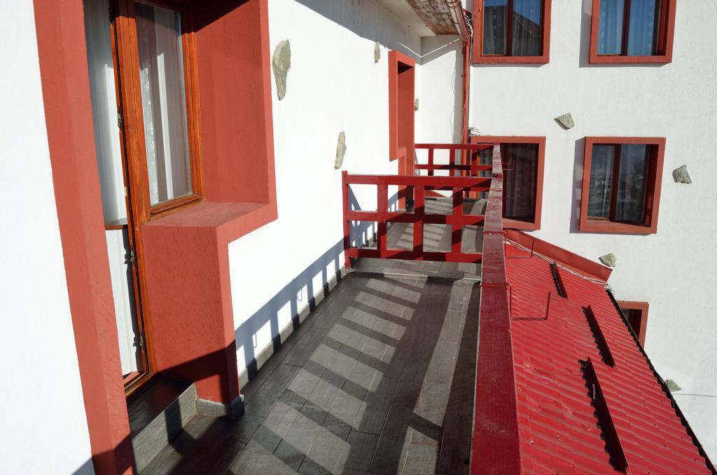 Hotel Rusu Petroszany Zewnętrze zdjęcie