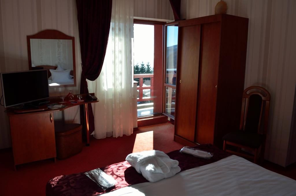 Hotel Rusu Petroszany Zewnętrze zdjęcie