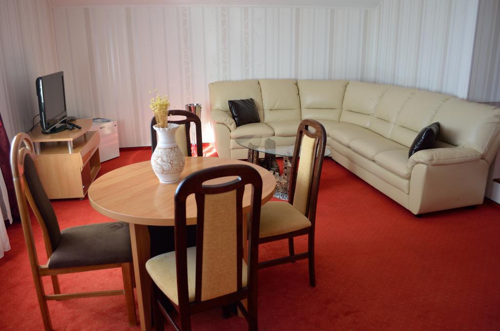 Hotel Rusu Petroszany Zewnętrze zdjęcie