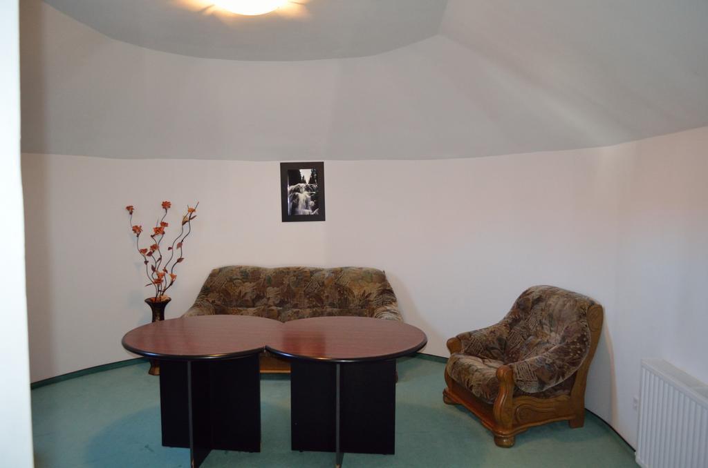 Hotel Rusu Petroszany Zewnętrze zdjęcie