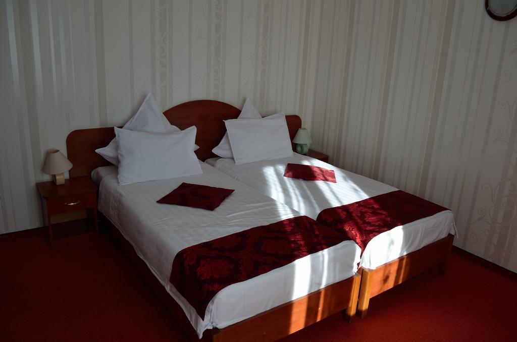 Hotel Rusu Petroszany Zewnętrze zdjęcie