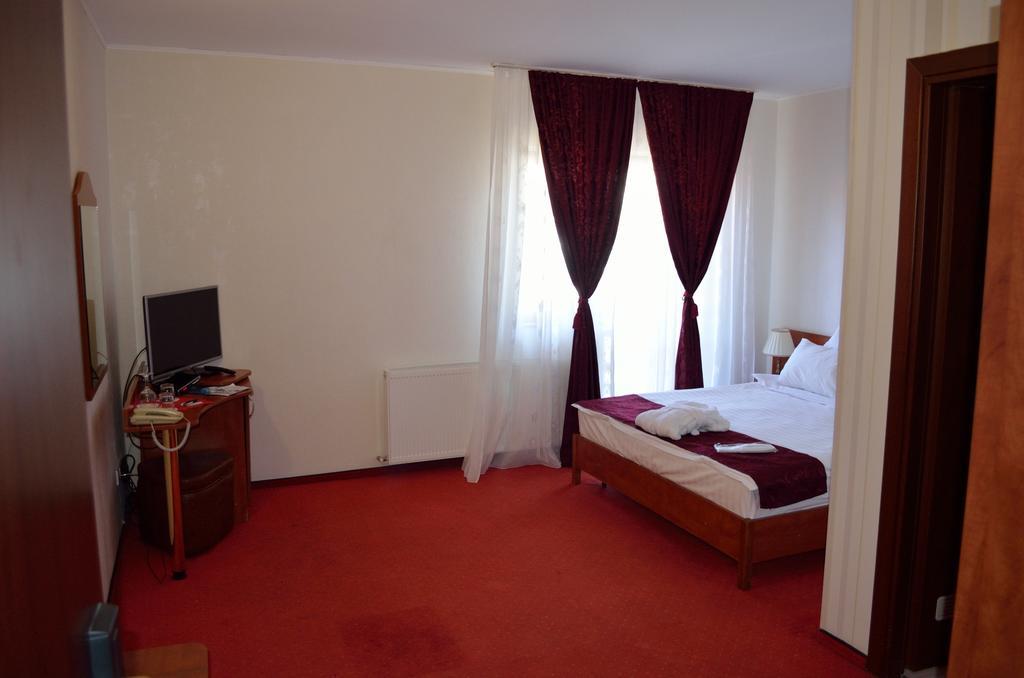Hotel Rusu Petroszany Zewnętrze zdjęcie